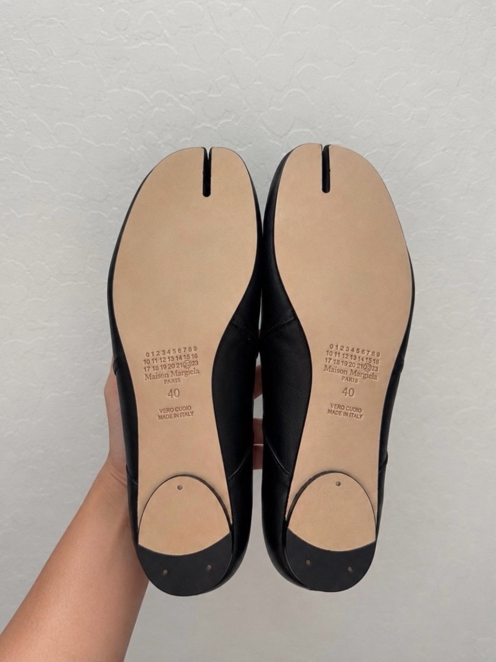 Maison Martin Margiela Black Tabi Split-Toe Leather Flats - Picture 3 of 3
